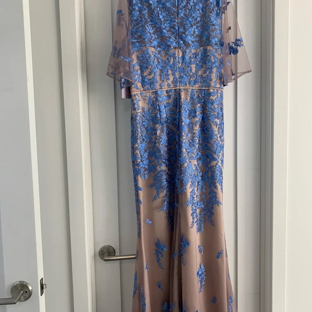 JS Collection Gown - Picture 7 of 9